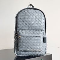Bottega Veneta Small Classic Backpack In Intrecciato Calfskin Grey