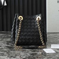 Bottega Veneta Small Parachute Chain Shoulder Bag In Intrecciato Leather Black