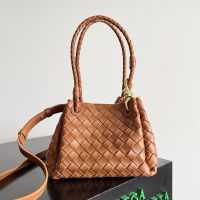 Bottega Veneta Small Parachute Shoulder Bag In Intrecciato Leather Brown