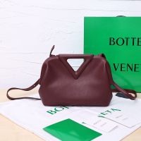 Bottega Veneta Small Point Top Handle Bag In Calfskin Burgundy