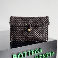 Bottega Veneta Tosca Flap Pouch In Intreccio Calfskin Coffee