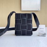 Bottega Veneta Cassette Phone Pouch In Intreccio Canvas Black