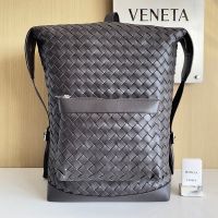 Bottega Veneta Medium Classic Backpack with Front Pocket In Intrecciato Leather Dark Brown