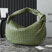 Bottega Veneta Jodie Shoulder Bag In Intrecciato Leather Matcha Green