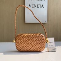 Bottega Veneta Knot Clutch on Strap In Intreccio Leather Brown