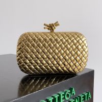Bottega Veneta Knot Clutch In Intreccio Lambskin Gold