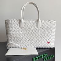 Bottega Veneta Large Cabat Tote 51 In Heart Shape Intreccio Lambskin White