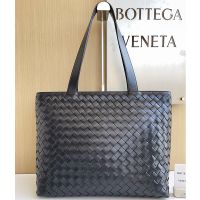 Bottega Veneta Large Zipped Tote 44 In Intrecciato Leather Black