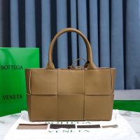 Bottega Veneta Medium Arco Tote 36 In Intreccio Lambskin Khaki/Pink