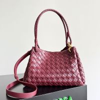 Bottega Veneta Medium Parachute Shoulder Bag In Intrecciato Leather Burgundy