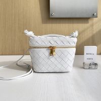 Bottega Veneta Mini Vanity Case In Intrecciato Leather White