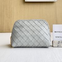 Bottega Veneta Small Beauty Pouch In Intrecciato Leather Grey