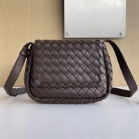 Bottega Veneta Small Cobble Messenger Bag In Intrecciato Leather Coffee