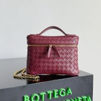 Bottega Veneta Small Soft Vanity Case In Intrecciato Piccolo Leather Burgundy