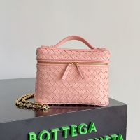 Bottega Veneta Small Soft Vanity Case In Intrecciato Piccolo Leather Pink