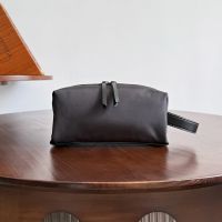 Bottega Veneta Small Tokyo Washbag In Nylon Black