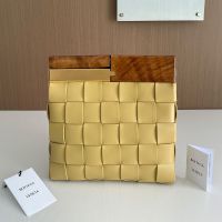 Bottega Veneta Snap Clutch In Intrecciato Lambskin Khaki