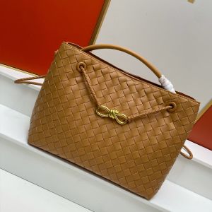 Bottega Veneta Andiamo Top Handle Bag In Intrecciato Leather Brown