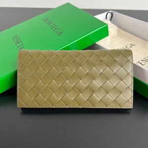 Bottega Veneta Long Wallet with Coin Purse In Intrecciato Calfskin Brown