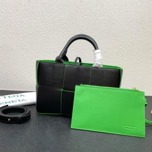 Bottega Veneta Mini Arco Tote with Detachable Strap In Intreccio Leather Black/Green