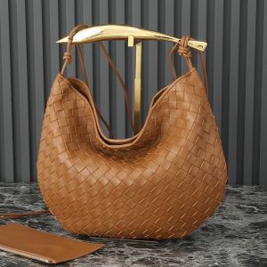 Bottega Veneta Large Sardine Shoulder Bag In Intrecciato Leather Brown