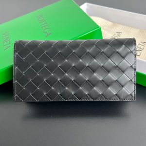 Bottega Veneta Long Wallet with Coin Purse In Intrecciato Calfskin Black